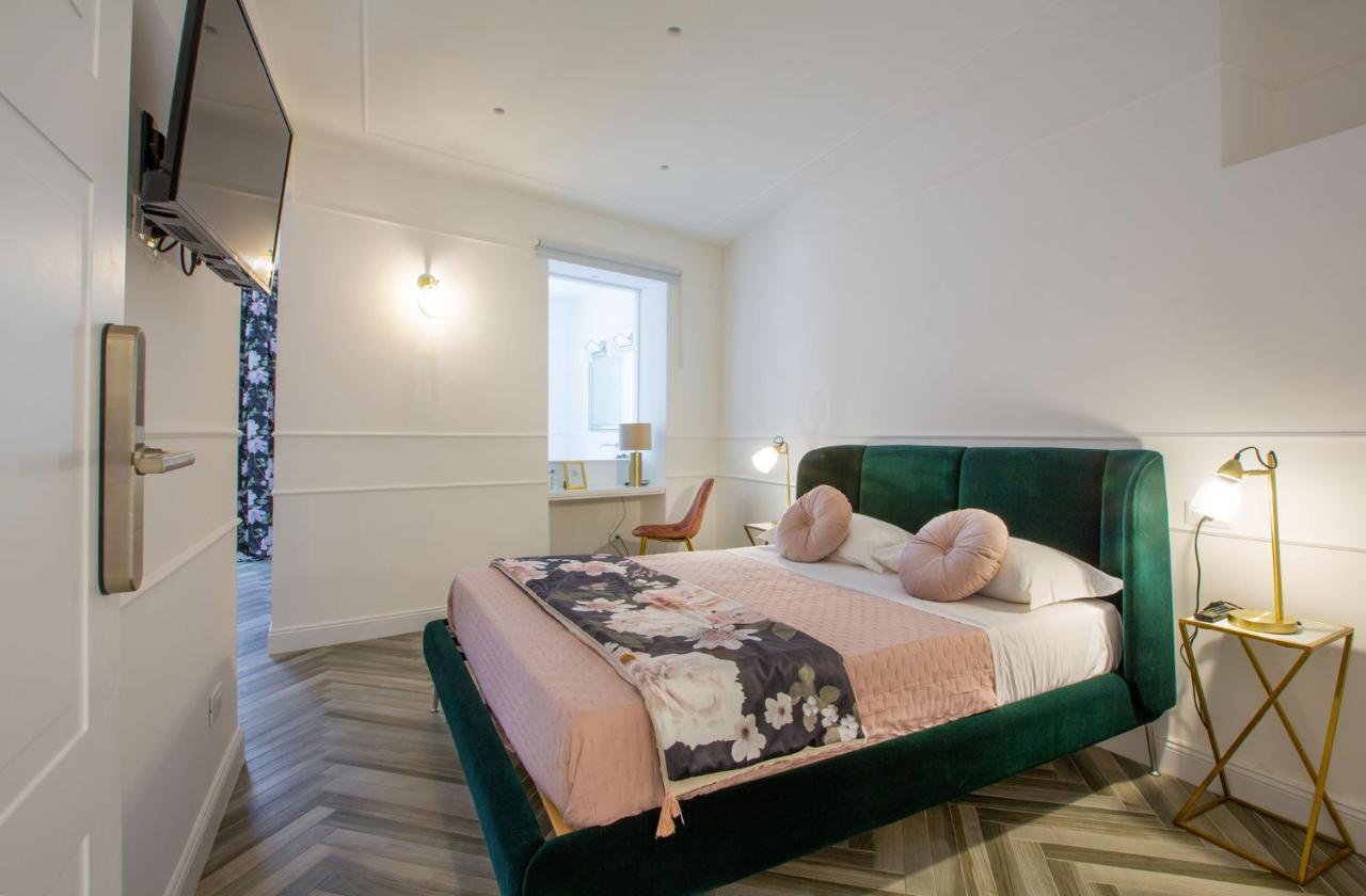 La Terrazza Antica Dimora Hotel กัมโปบัสโซ ภายนอก รูปภาพ
